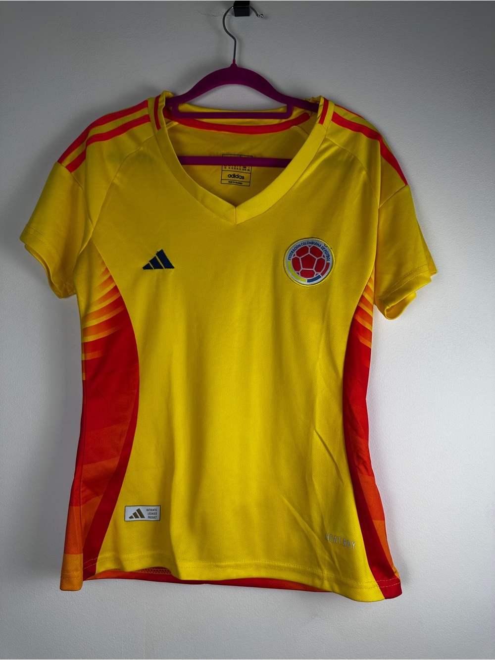 Adidas Colombia Women’s Soccer Jersey XL HEAT.RDY